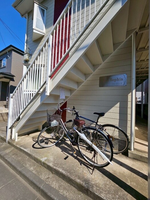 物件外観写真3　(駐輪場)