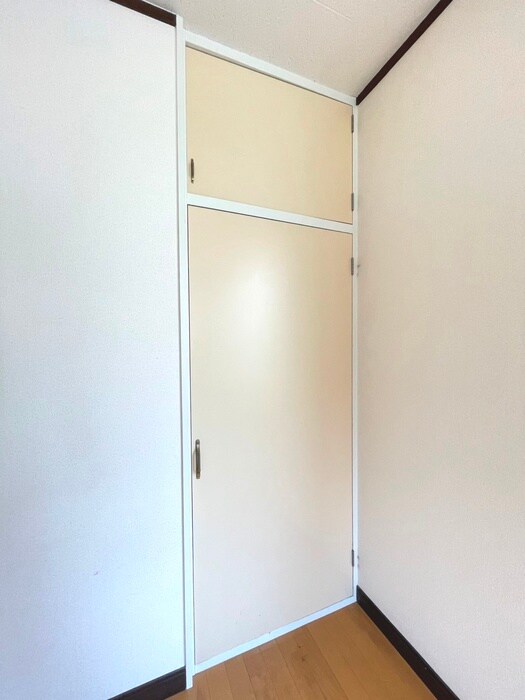 物件内観写真12　(収納)