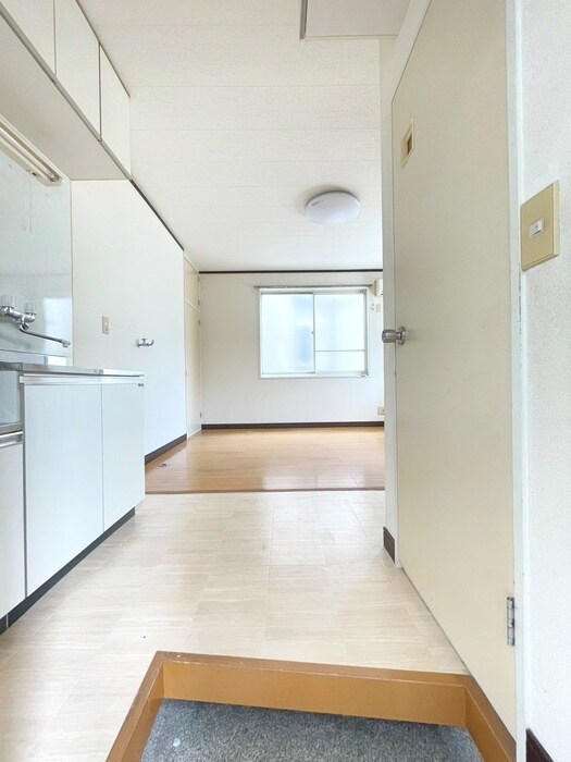 物件内観写真18　(玄関)