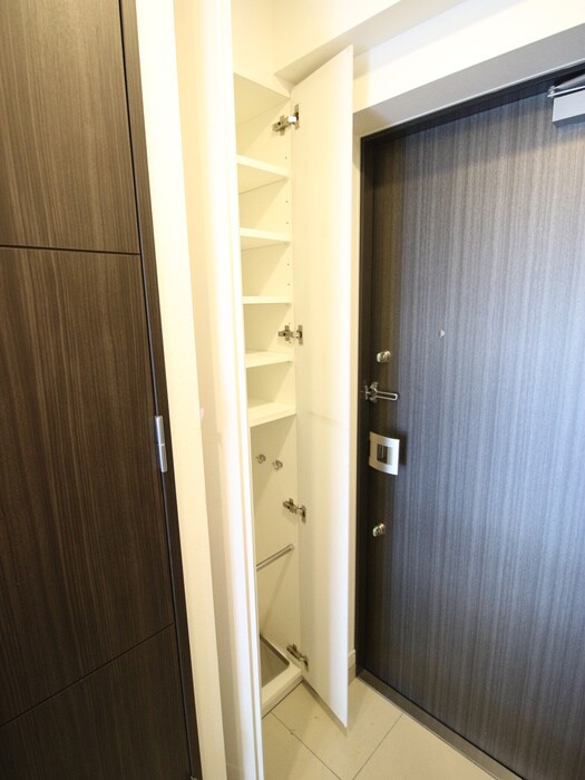 物件内観写真8　(靴箱)