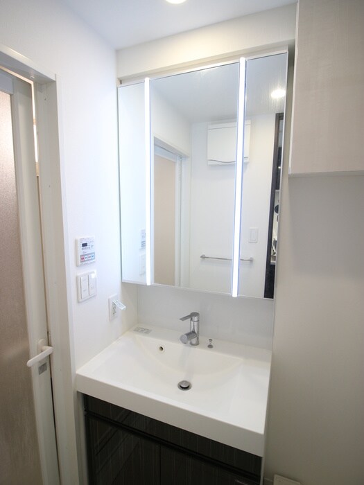 物件内観写真9　(洗面)