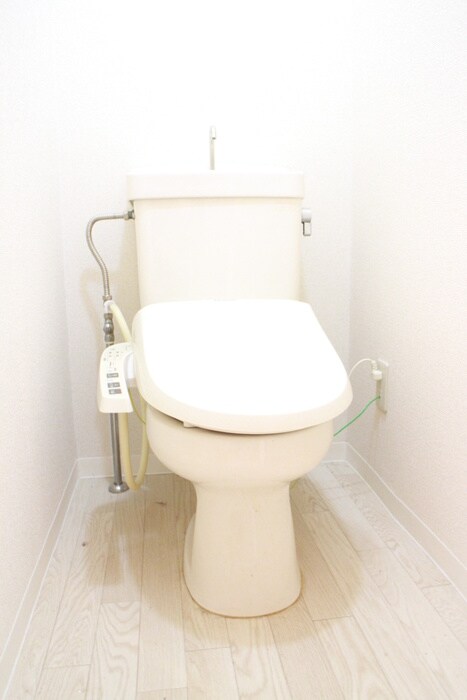 物件内観写真12　(トイレ)