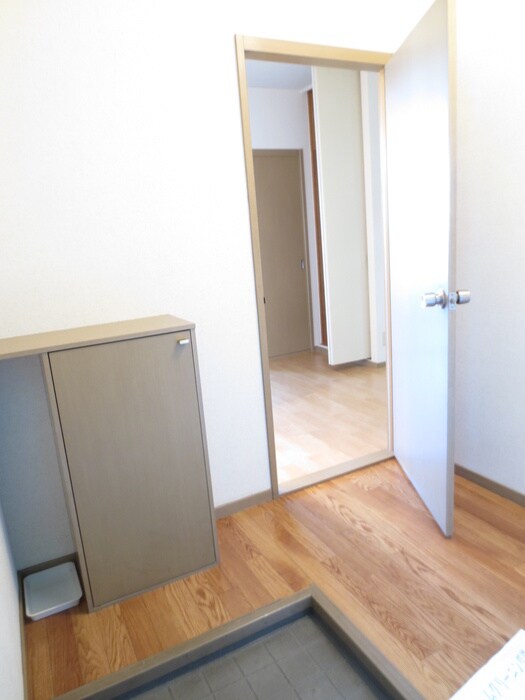 物件内観写真15　(玄関)