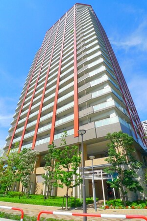 ﾌﾟﾗｳﾄﾞﾀﾜ-武蔵浦和ｶﾞ-ﾃﾞﾝ（2802外観写真