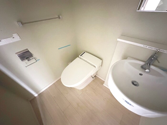 物件内観写真12　(トイレ)