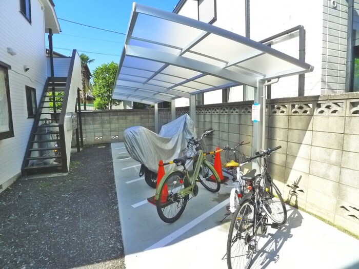 物件外観写真3　(駐輪場)