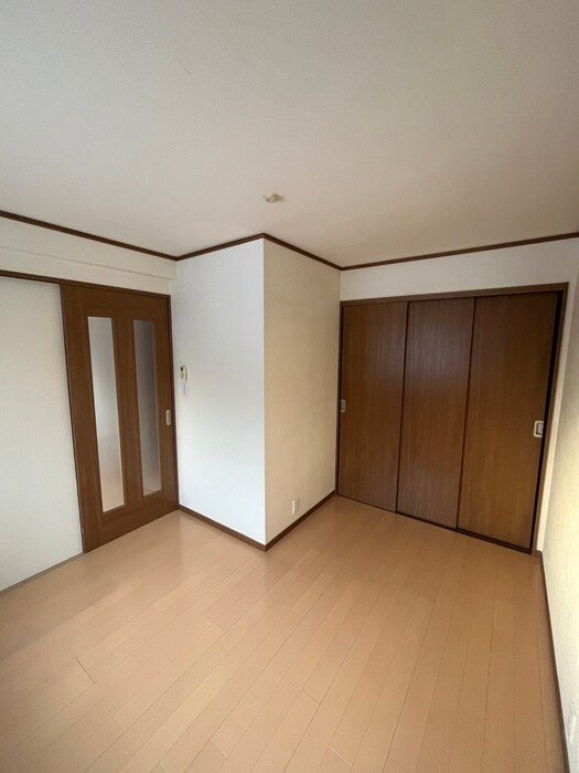 物件内観写真4　(居室)