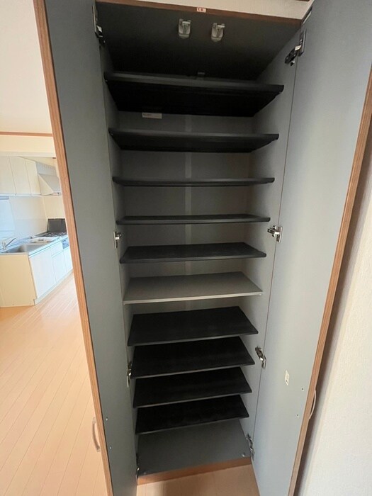 物件内観写真9　(靴箱)