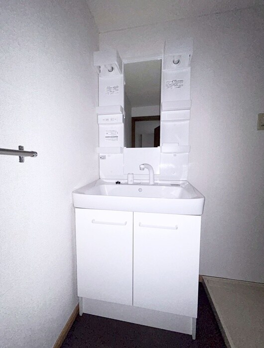 物件内観写真11　(洗面)