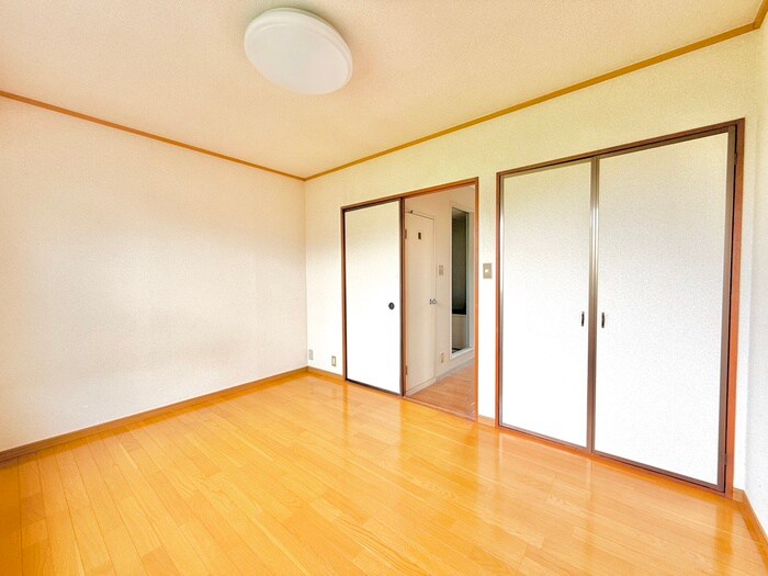 物件内観写真9　(居室)