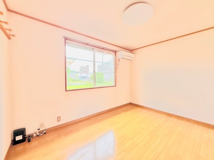 物件内観写真10　(居室)