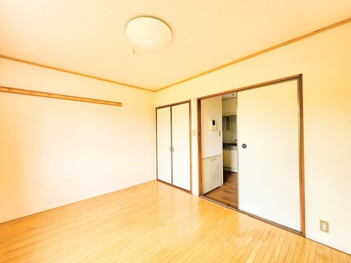 物件内観写真10　(居室)