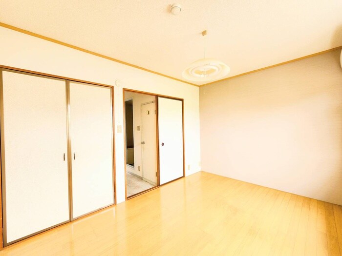 物件内観写真10　(居室)