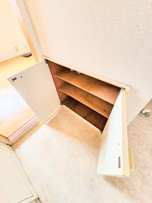 物件内観写真15　(靴箱)