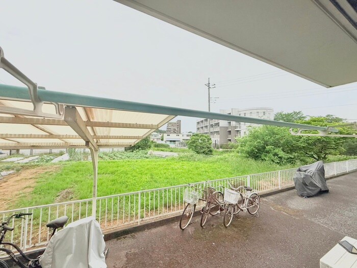 物件内観写真21　(室内からの展望)