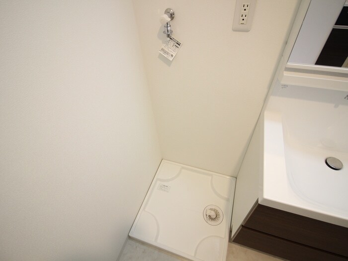 物件内観写真12　(洗濯機置場)