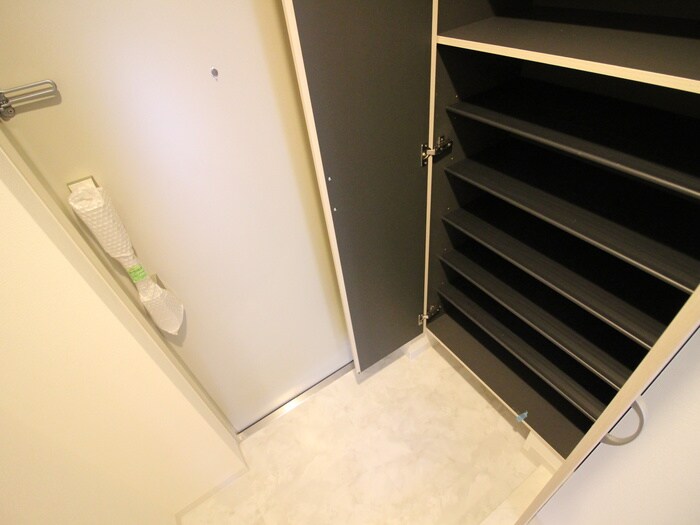 物件内観写真16　(靴箱)