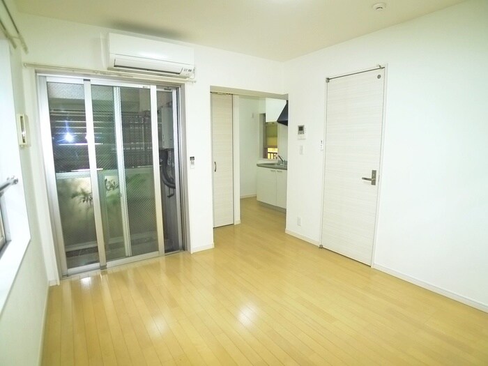 物件内観写真8　(居室)