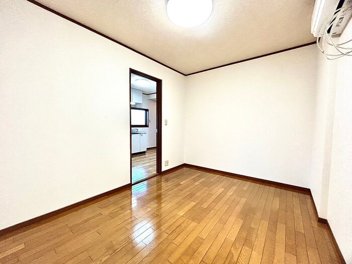 物件内観写真11　(居室)