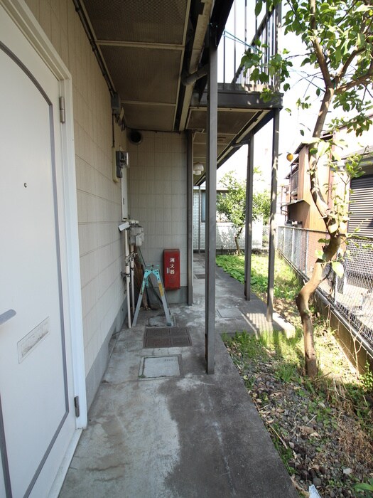 物件外観写真4　(エントランス部分)