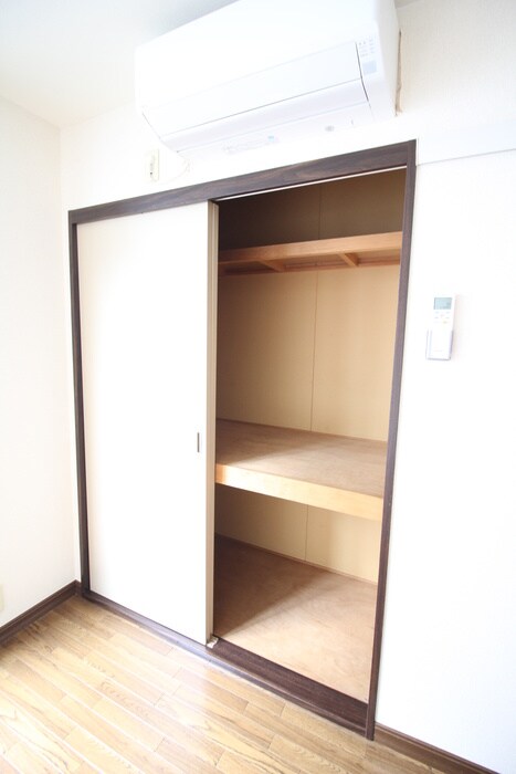 物件内観写真10　(収納)