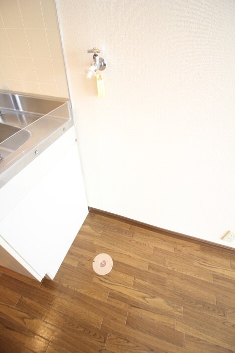 物件内観写真12　(洗濯機置場)