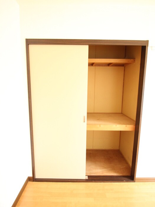 物件内観写真13　(収納)