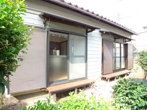 山崎方貸家６号棟外観写真