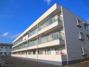 ドミ－ル・シャルマン外観写真