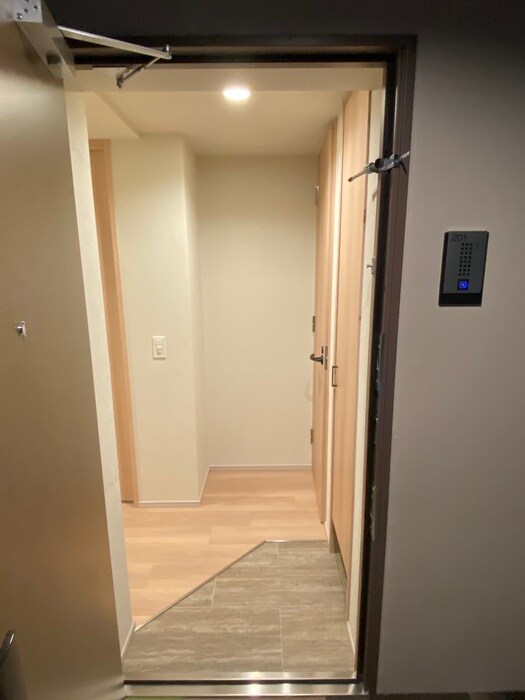 物件内観写真17　(玄関)