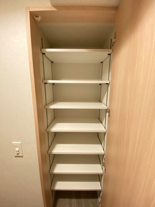 物件内観写真18　(靴箱)