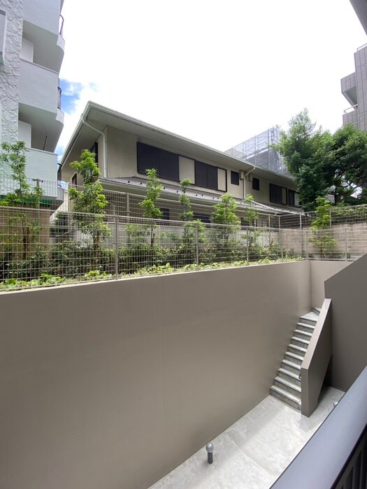 物件内観写真20　(室内からの展望)