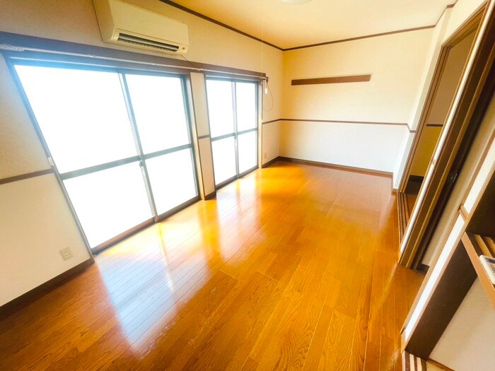 物件内観写真8　(居室)