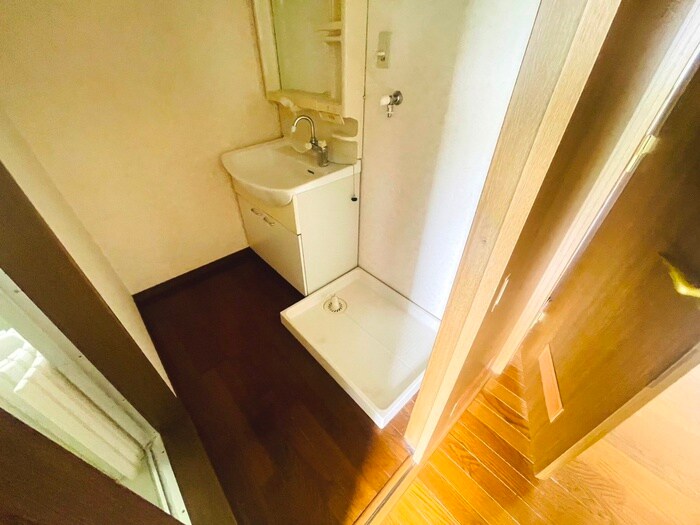 物件内観写真17　(洗濯機置場)