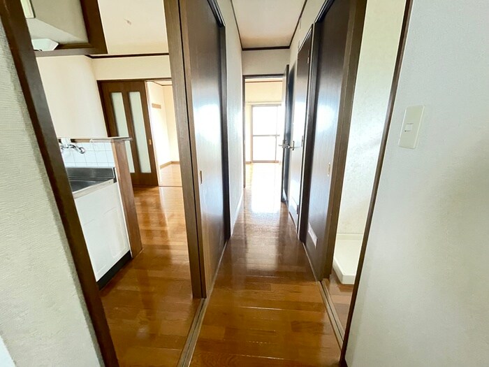 物件内観写真18　(廊下)