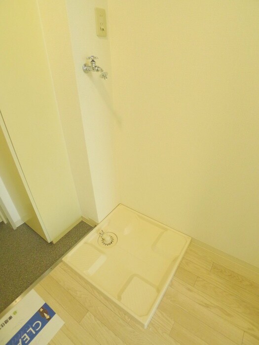 物件内観写真17　(洗濯機置場)