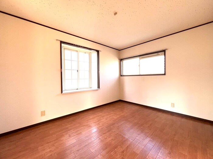 物件内観写真8　(居室)
