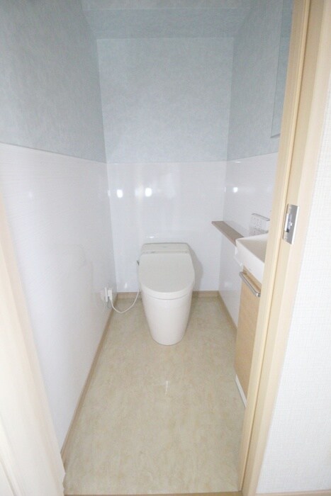 物件内観写真13　(トイレ)