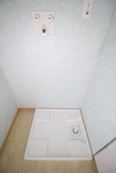 物件内観写真15　(洗濯機置場)