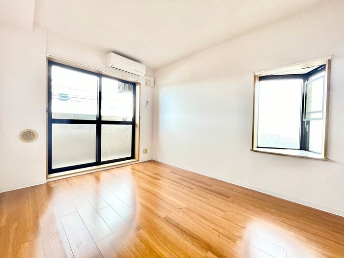 物件内観写真5　(居室)