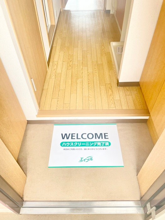 物件内観写真16　(玄関)