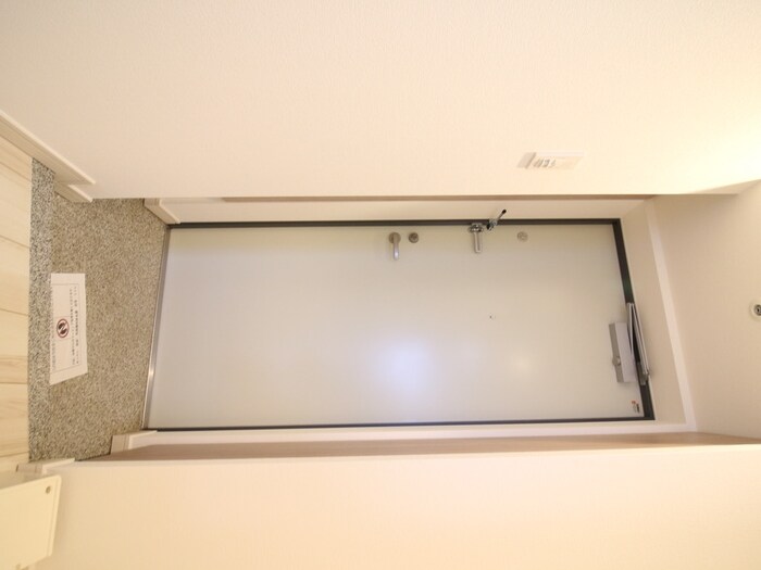 物件内観写真14　(玄関)