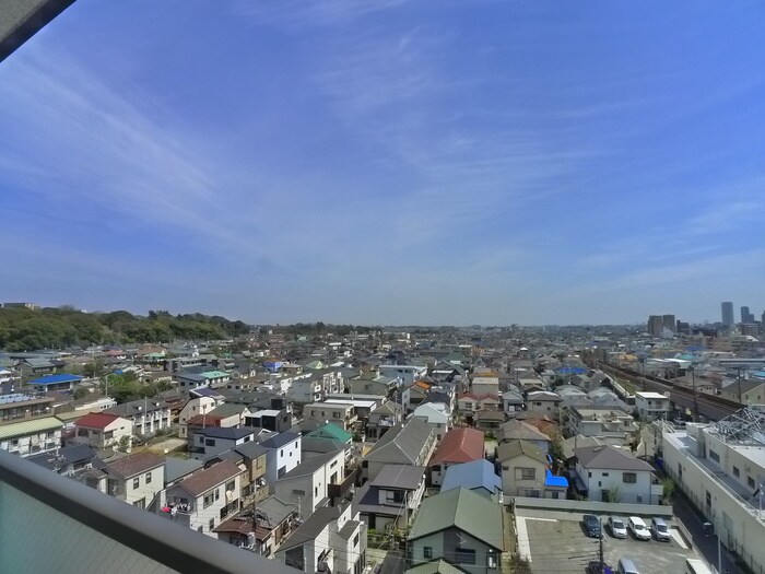 物件内観写真16　(室内からの展望)