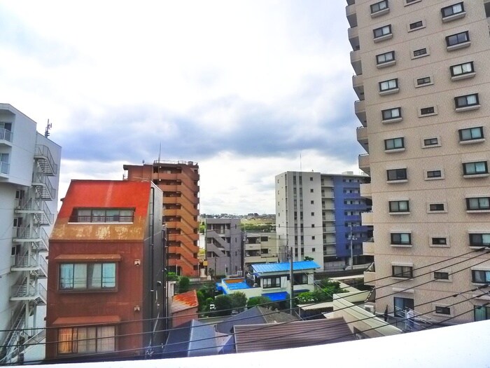 物件内観写真16　(室内からの展望)