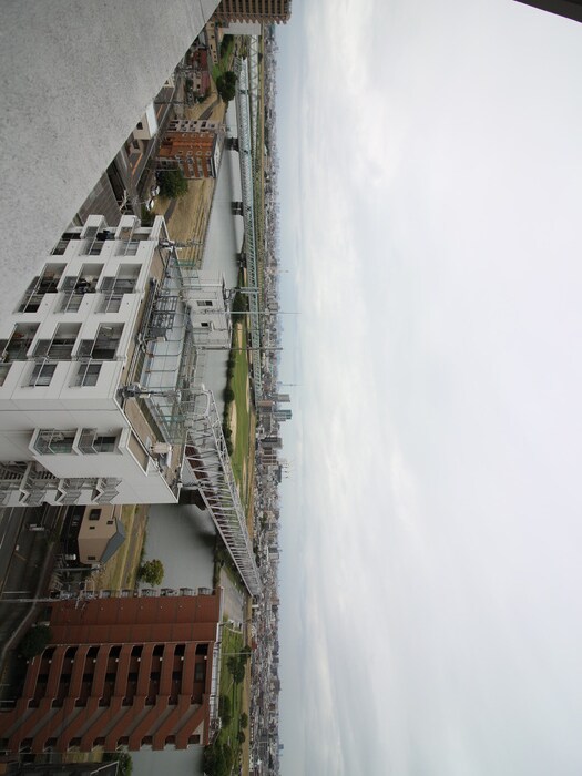 物件内観写真18　(室内からの展望)