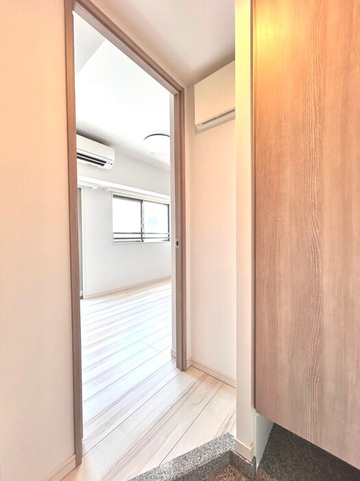 物件内観写真19　(廊下)