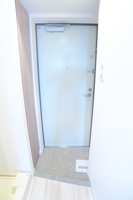 物件内観写真21　(玄関)