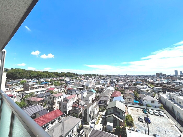 物件内観写真22　(室内からの展望)