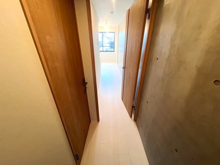 物件内観写真17　(廊下)