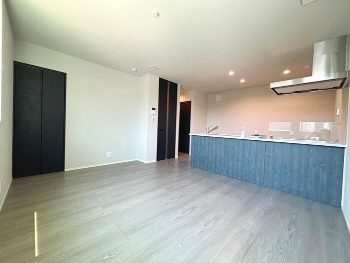 物件内観写真10　(内観写真)